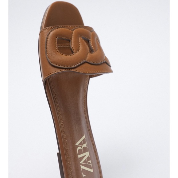 NWT Zara Raised Detail Leather Slides Size 6.5 - Picture 2 of 7